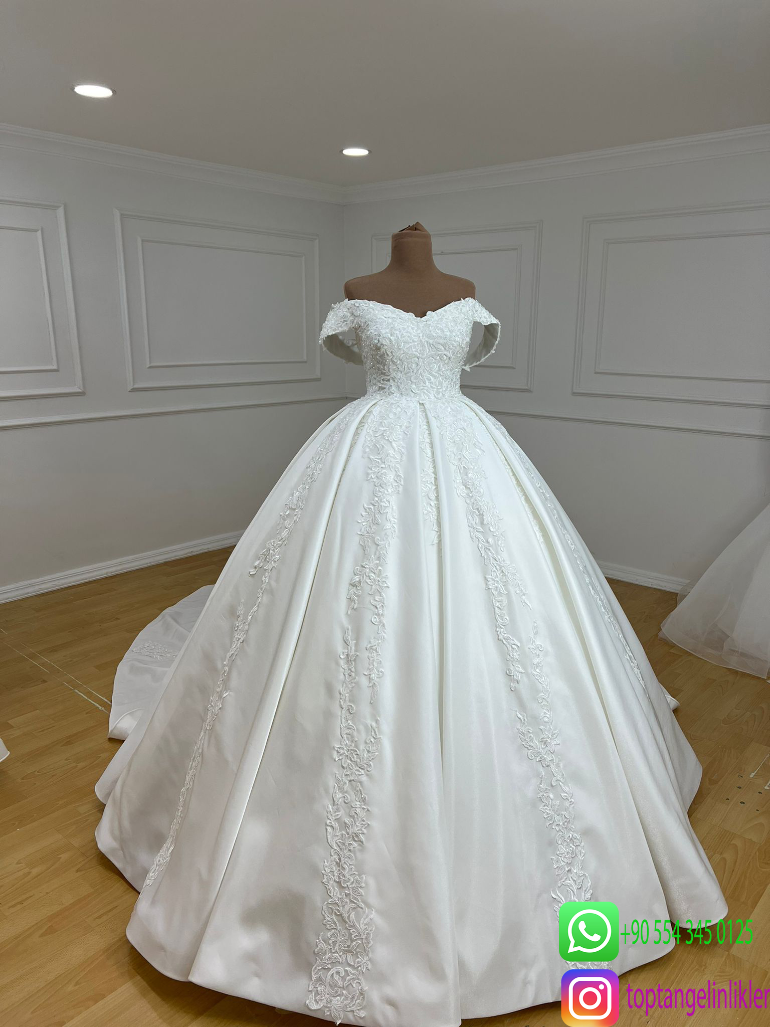 Detaylı_Resimler_İzmirGelinlikModellerinde